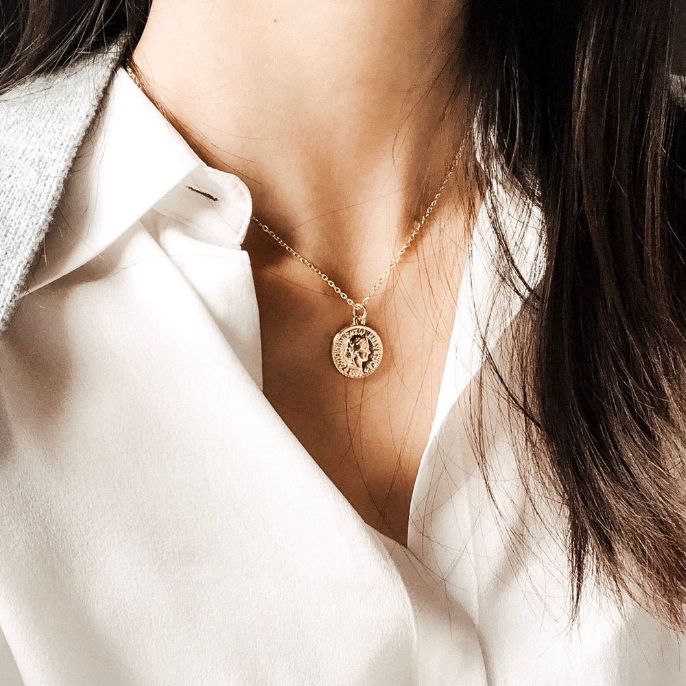 18k Gold Plated Coin Pendant Necklace - Picture 1 of 7